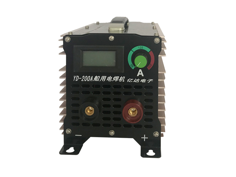 200A電焊機正面